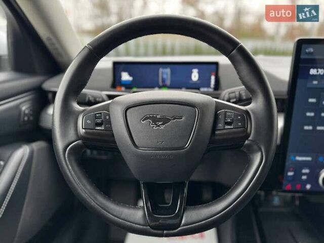 Серый Форд Mustang Mach-E, объемом двигателя 0 л и пробегом 60 тыс. км за 20800 $, фото 15 на Automoto.ua