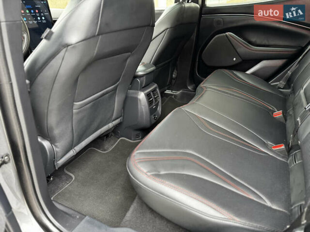 Сірий Форд Mustang Mach-E, об'ємом двигуна 0 л та пробігом 158 тис. км за 27772 $, фото 57 на Automoto.ua