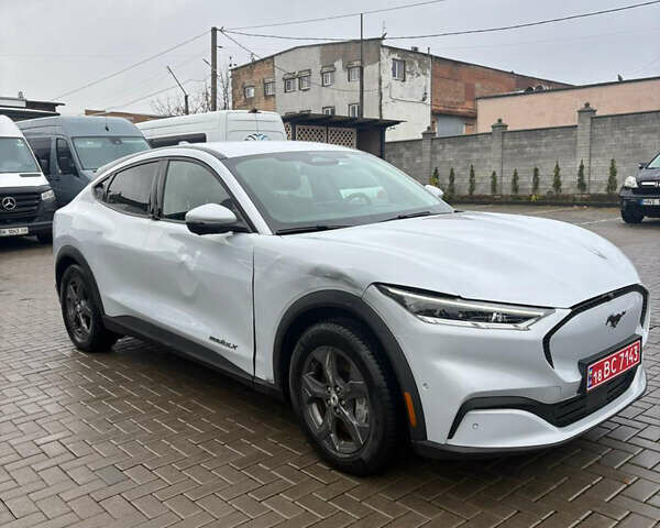 Серый Форд Mustang Mach-E, объемом двигателя 0 л и пробегом 110 тыс. км за 22900 $, фото 2 на Automoto.ua