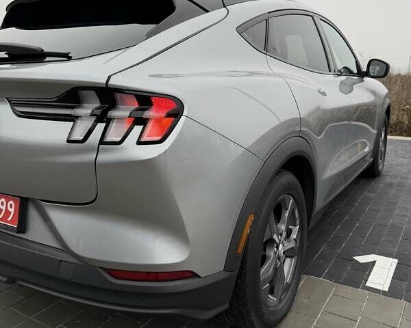 Сірий Форд Mustang Mach-E, об'ємом двигуна 0 л та пробігом 181 тис. км за 22600 $, фото 11 на Automoto.ua