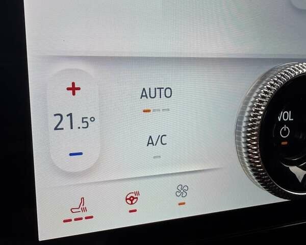 Сірий Форд Mustang Mach-E, об'ємом двигуна 0 л та пробігом 181 тис. км за 22600 $, фото 56 на Automoto.ua