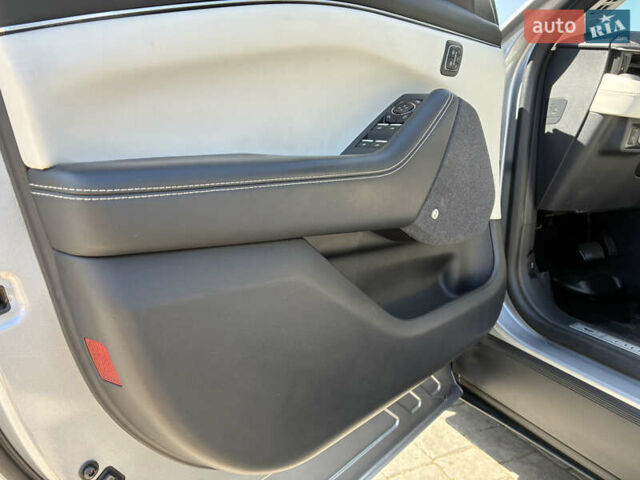 Серый Форд Mustang Mach-E, объемом двигателя 0 л и пробегом 48 тыс. км за 29000 $, фото 14 на Automoto.ua