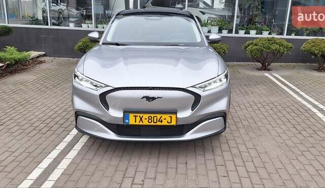 Серый Форд Mustang Mach-E, объемом двигателя 0 л и пробегом 136 тыс. км за 21800 $, фото 3 на Automoto.ua