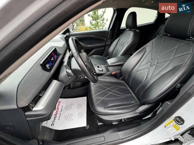 Серый Форд Mustang Mach-E, объемом двигателя 0 л и пробегом 60 тыс. км за 20800 $, фото 13 на Automoto.ua