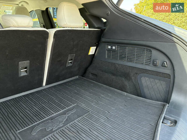 Серый Форд Mustang Mach-E, объемом двигателя 0 л и пробегом 48 тыс. км за 29000 $, фото 31 на Automoto.ua