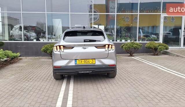 Серый Форд Mustang Mach-E, объемом двигателя 0 л и пробегом 136 тыс. км за 21800 $, фото 16 на Automoto.ua