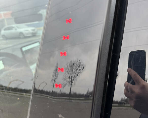 Серый Форд Mustang Mach-E, объемом двигателя 0 л и пробегом 48 тыс. км за 21800 $, фото 16 на Automoto.ua