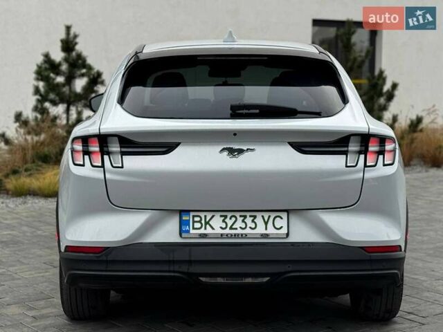 Серый Форд Mustang Mach-E, объемом двигателя 0 л и пробегом 60 тыс. км за 20800 $, фото 7 на Automoto.ua