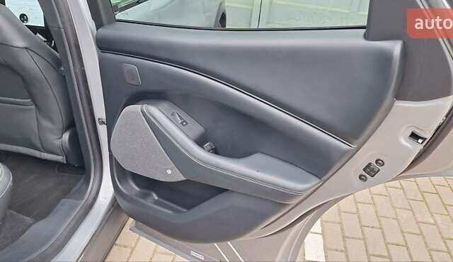 Серый Форд Mustang Mach-E, объемом двигателя 0 л и пробегом 136 тыс. км за 21800 $, фото 26 на Automoto.ua