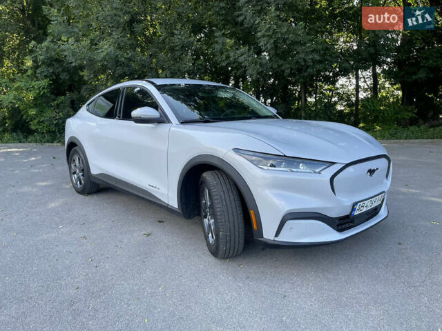 Серый Форд Mustang Mach-E, объемом двигателя 0 л и пробегом 74 тыс. км за 23500 $, фото 11 на Automoto.ua