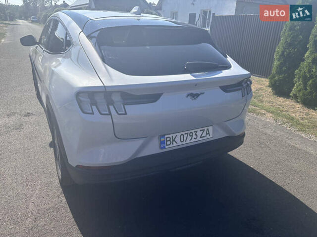 Сірий Форд Mustang Mach-E, об'ємом двигуна 0 л та пробігом 81 тис. км за 22200 $, фото 7 на Automoto.ua