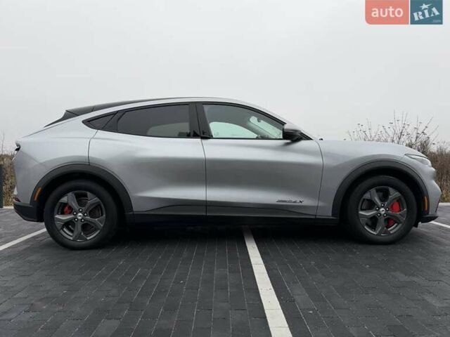 Сірий Форд Mustang Mach-E, об'ємом двигуна 0 л та пробігом 181 тис. км за 22600 $, фото 5 на Automoto.ua