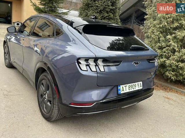 Серый Форд Mustang Mach-E, объемом двигателя 0 л и пробегом 79 тыс. км за 12900 $, фото 6 на Automoto.ua