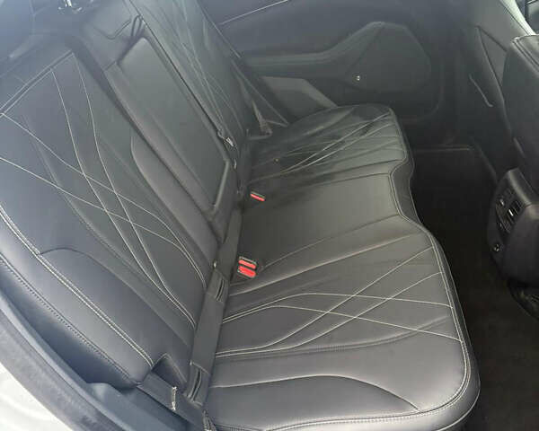 Серый Форд Mustang Mach-E, объемом двигателя 0 л и пробегом 110 тыс. км за 22900 $, фото 20 на Automoto.ua