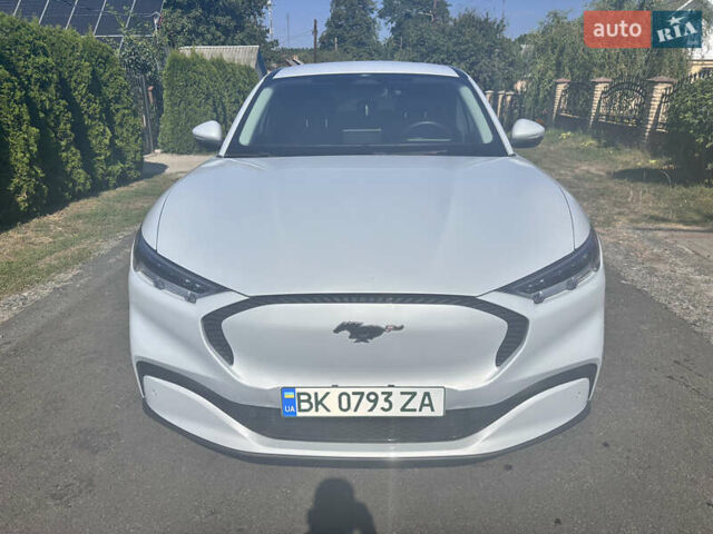 Сірий Форд Mustang Mach-E, об'ємом двигуна 0 л та пробігом 81 тис. км за 22200 $, фото 4 на Automoto.ua