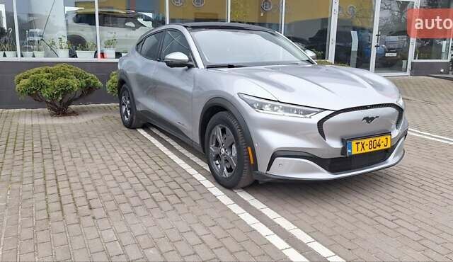 Серый Форд Mustang Mach-E, объемом двигателя 0 л и пробегом 136 тыс. км за 21800 $, фото 2 на Automoto.ua