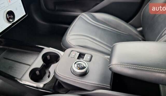 Серый Форд Mustang Mach-E, объемом двигателя 0 л и пробегом 136 тыс. км за 21800 $, фото 23 на Automoto.ua