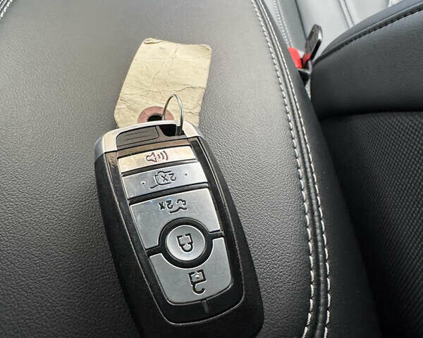 Серый Форд Mustang Mach-E, объемом двигателя 0 л и пробегом 46 тыс. км за 22500 $, фото 42 на Automoto.ua