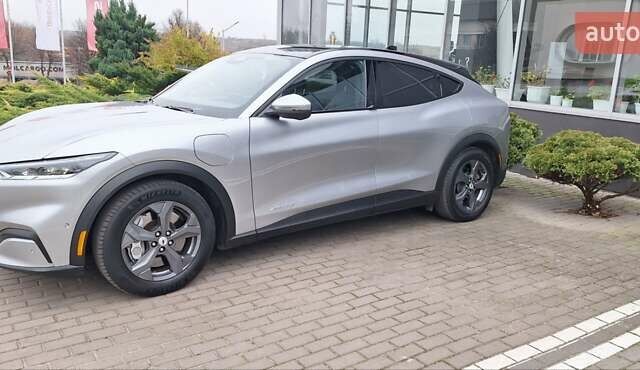 Серый Форд Mustang Mach-E, объемом двигателя 0 л и пробегом 136 тыс. км за 21800 $, фото 11 на Automoto.ua