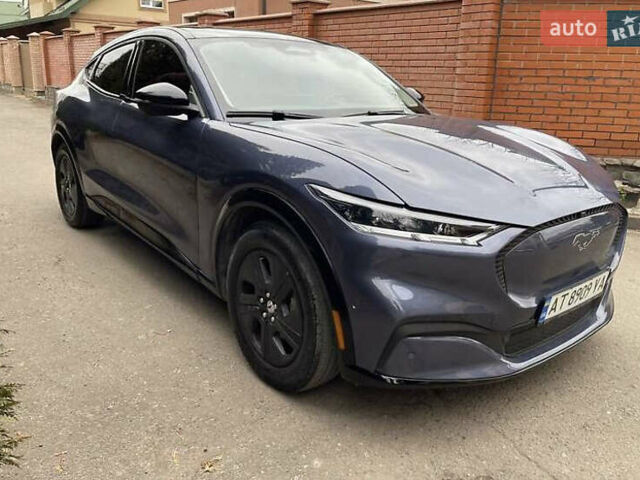Серый Форд Mustang Mach-E, объемом двигателя 0 л и пробегом 79 тыс. км за 12900 $, фото 4 на Automoto.ua