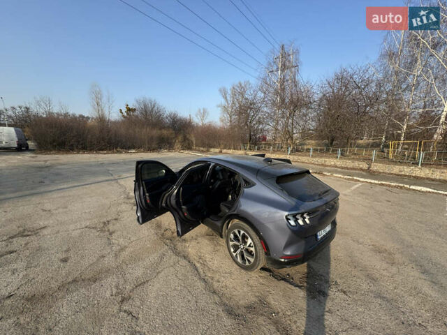 Серый Форд Mustang Mach-E, объемом двигателя 0 л и пробегом 59 тыс. км за 25500 $, фото 30 на Automoto.ua
