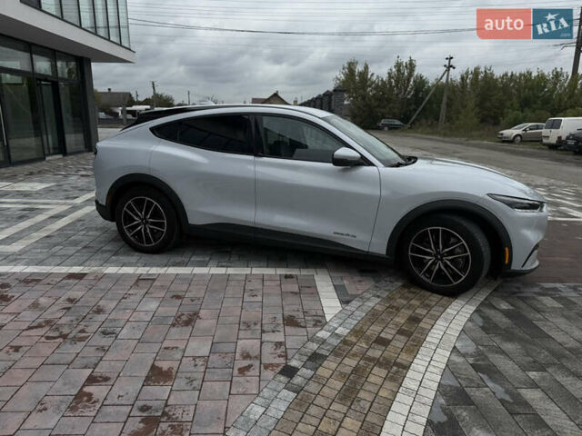 Серый Форд Mustang Mach-E, объемом двигателя 0 л и пробегом 76 тыс. км за 20999 $, фото 7 на Automoto.ua