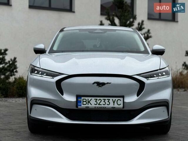 Серый Форд Mustang Mach-E, объемом двигателя 0 л и пробегом 60 тыс. км за 20800 $, фото 2 на Automoto.ua