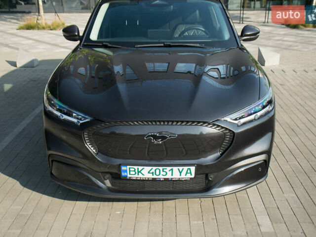 Серый Форд Mustang Mach-E, объемом двигателя 0 л и пробегом 46 тыс. км за 25500 $, фото 3 на Automoto.ua