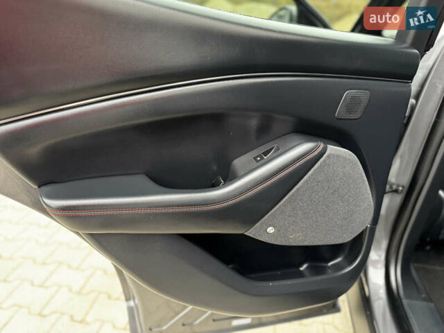 Сірий Форд Mustang Mach-E, об'ємом двигуна 0 л та пробігом 158 тис. км за 27772 $, фото 58 на Automoto.ua