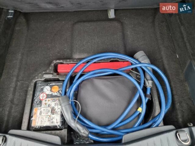 Серый Форд Mustang Mach-E, объемом двигателя 0 л и пробегом 175 тыс. км за 21900 $, фото 39 на Automoto.ua