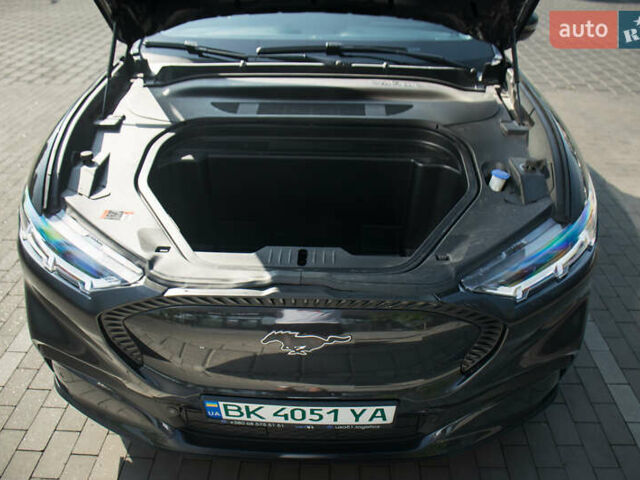 Серый Форд Mustang Mach-E, объемом двигателя 0 л и пробегом 46 тыс. км за 25500 $, фото 36 на Automoto.ua