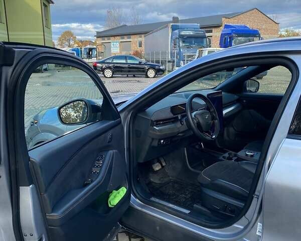 Сірий Форд Mustang Mach-E, об'ємом двигуна 0 л та пробігом 66 тис. км за 27300 $, фото 27 на Automoto.ua