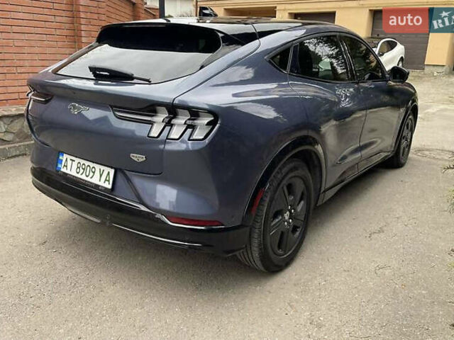 Серый Форд Mustang Mach-E, объемом двигателя 0 л и пробегом 79 тыс. км за 12900 $, фото 3 на Automoto.ua