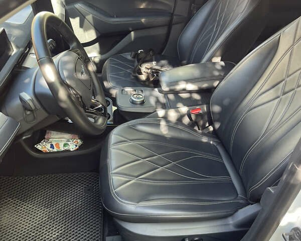 Серый Форд Mustang Mach-E, объемом двигателя 0 л и пробегом 74 тыс. км за 23500 $, фото 15 на Automoto.ua