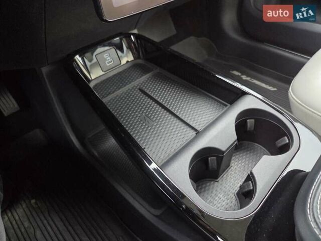 Сірий Форд Mustang Mach-E, об'ємом двигуна 0 л та пробігом 43 тис. км за 25000 $, фото 1 на Automoto.ua