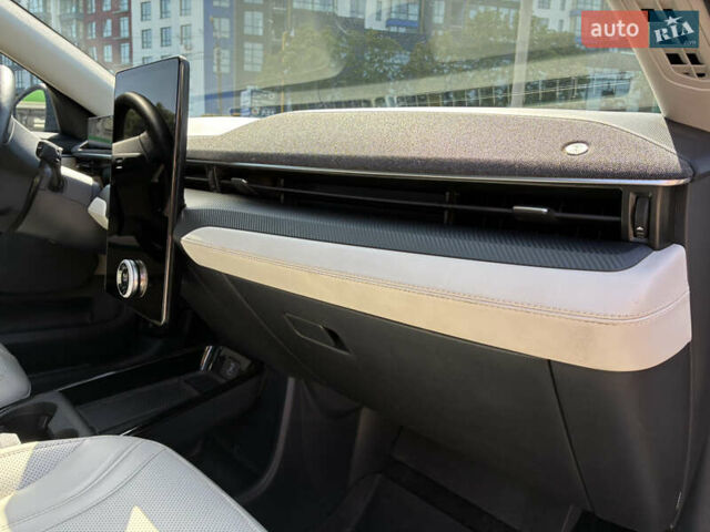 Серый Форд Mustang Mach-E, объемом двигателя 0 л и пробегом 48 тыс. км за 29000 $, фото 20 на Automoto.ua