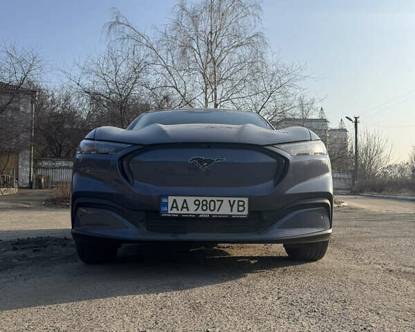 Серый Форд Mustang Mach-E, объемом двигателя 0 л и пробегом 59 тыс. км за 25500 $, фото 2 на Automoto.ua