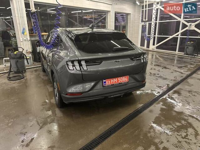 Форд Mustang Mach-E 2021 в Луцке на Automoto.ua Серый Форд Mustang Mach-E, объемом двигателя 0 л и пробегом 96 тыс. км за 29500 $, фото 43 на Automoto.ua