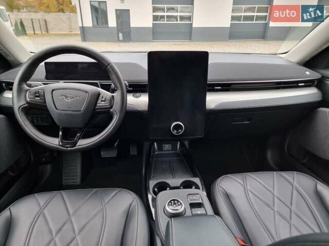 Серый Форд Mustang Mach-E, объемом двигателя 0 л и пробегом 175 тыс. км за 21900 $, фото 23 на Automoto.ua