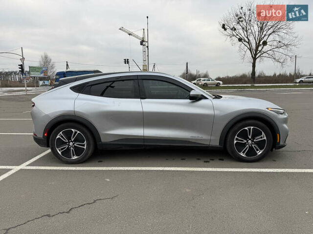 Серый Форд Mustang Mach-E, объемом двигателя 0 л и пробегом 48 тыс. км за 21800 $, фото 8 на Automoto.ua