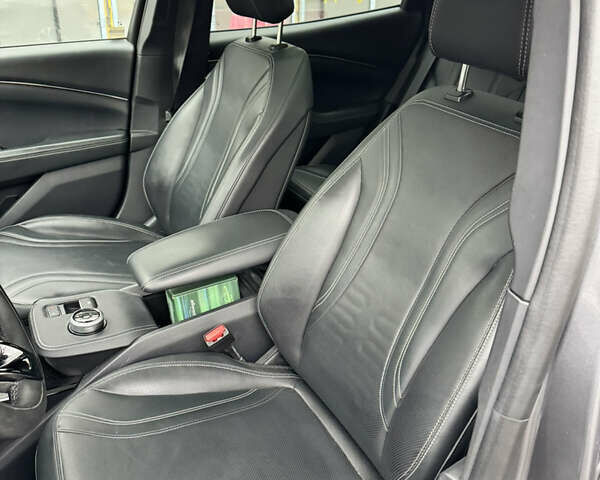 Серый Форд Mustang Mach-E, объемом двигателя 0 л и пробегом 86 тыс. км за 24000 $, фото 8 на Automoto.ua