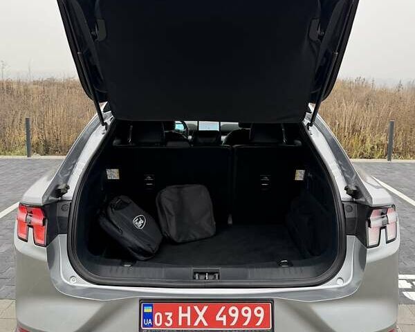 Сірий Форд Mustang Mach-E, об'ємом двигуна 0 л та пробігом 181 тис. км за 22600 $, фото 62 на Automoto.ua