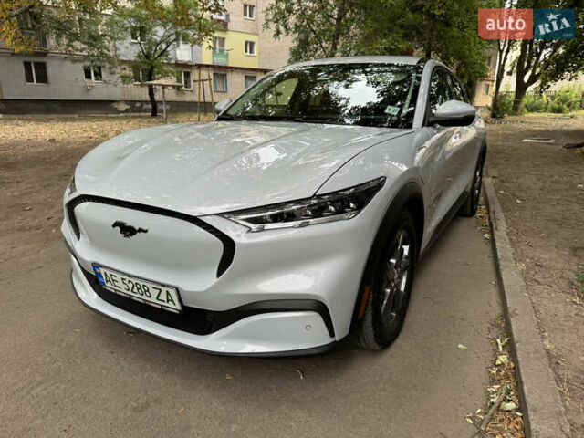 Серый Форд Mustang Mach-E, объемом двигателя 0 л и пробегом 85 тыс. км за 23400 $, фото 4 на Automoto.ua