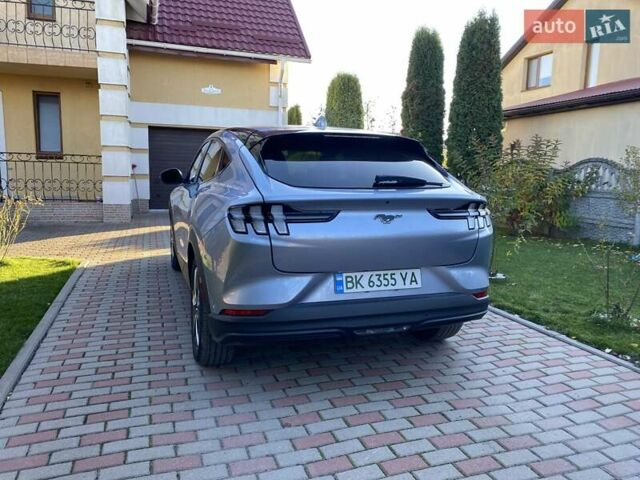 Серый Форд Mustang Mach-E, объемом двигателя 0 л и пробегом 44 тыс. км за 22700 $, фото 4 на Automoto.ua