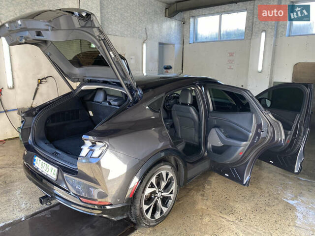 Сірий Форд Mustang Mach-E, об'ємом двигуна 0 л та пробігом 76 тис. км за 25700 $, фото 30 на Automoto.ua
