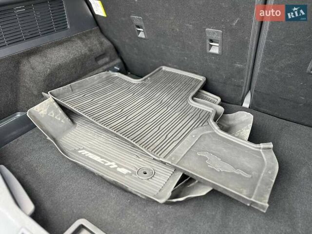 Сірий Форд Mustang Mach-E, об'ємом двигуна 0 л та пробігом 43 тис. км за 29999 $, фото 22 на Automoto.ua