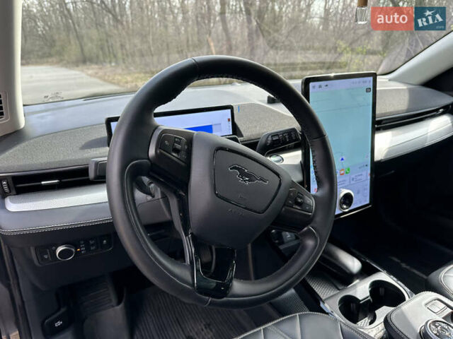 Серый Форд Mustang Mach-E, объемом двигателя 0 л и пробегом 30 тыс. км за 30500 $, фото 19 на Automoto.ua