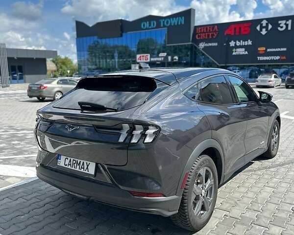 Серый Форд Mustang Mach-E, объемом двигателя 0 л и пробегом 49 тыс. км за 26500 $, фото 4 на Automoto.ua