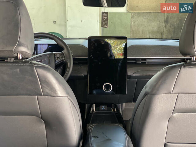 Сірий Форд Mustang Mach-E, об'ємом двигуна 0 л та пробігом 76 тис. км за 25700 $, фото 32 на Automoto.ua