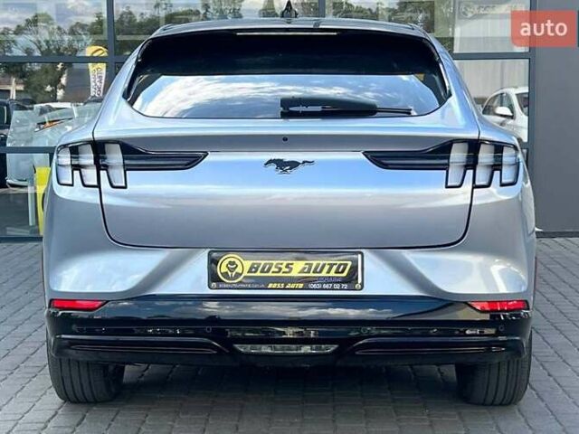Сірий Форд Mustang Mach-E, об'ємом двигуна 0 л та пробігом 100 тис. км за 30000 $, фото 4 на Automoto.ua